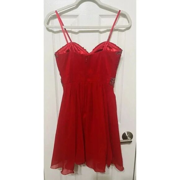 Bee Darlin Formal Red Dress Size 1/2‎ - Picture 4 of 7